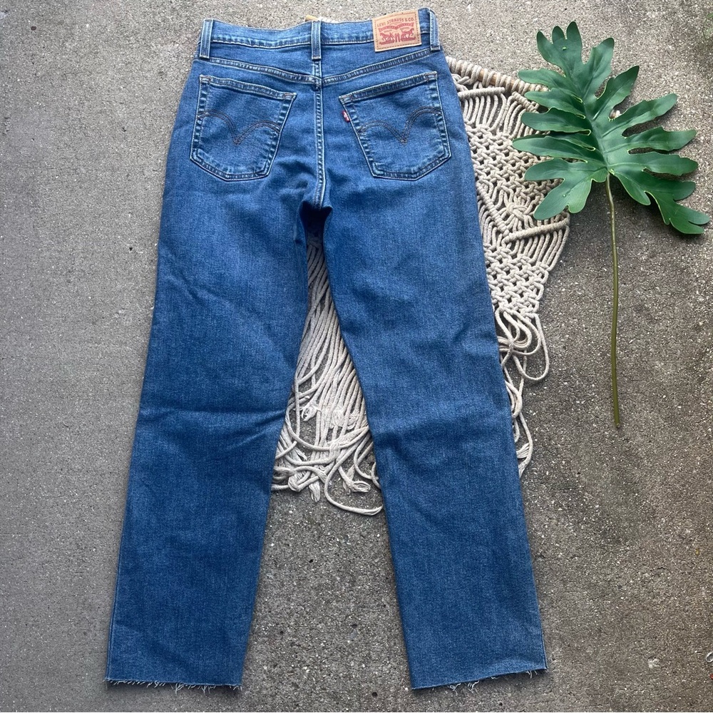 Levi’s High Rise Cropped Wedgie Straight Jeans Size 28 - Picture 6 of 7